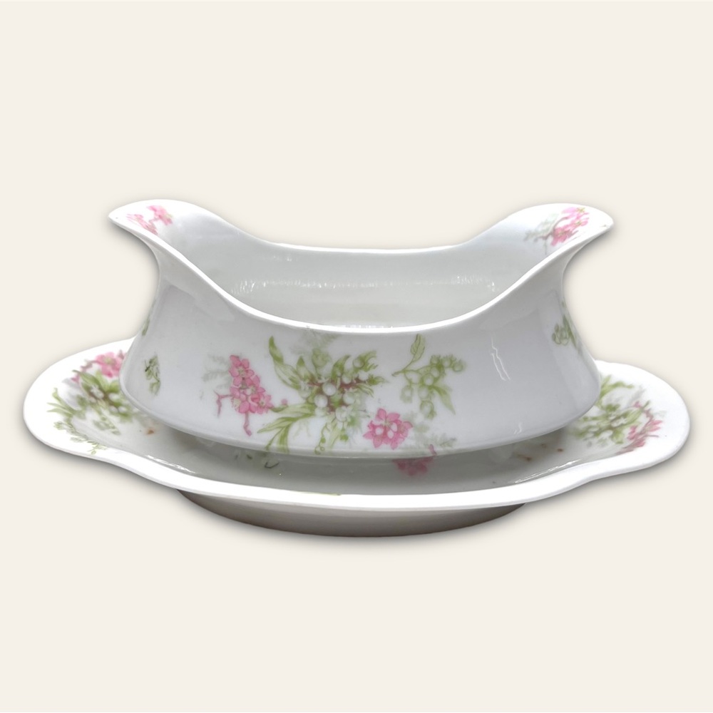 LIMOGES Old Abbey Gravy Boat